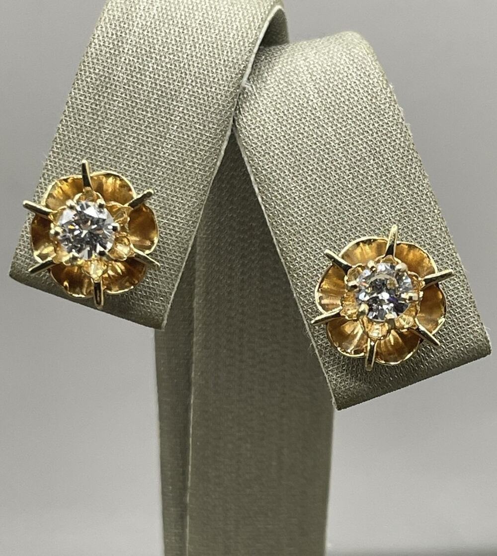14K Yellow Gold Buttercup Spider Web Diamond Stud Screwback Earrings (26251)
